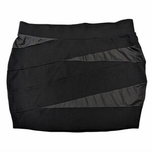 Torrid Black Bodycon Mini Skirt Plus Size 1X Chic Party Flattering Date Night